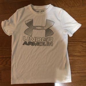 Under Armour Youth Small shirt